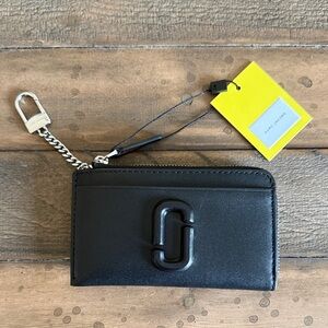 Marc Jacobs Black Leather Logo Zip Card Case with Key Clip